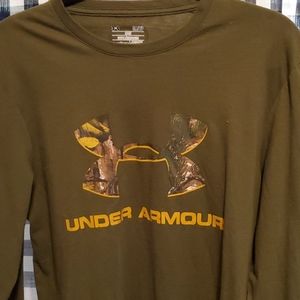 Under Armour long sleeve t-shirt